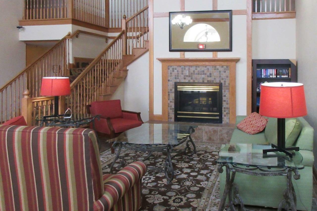 Quality Inn & Suites Alexandria Exteriör bild