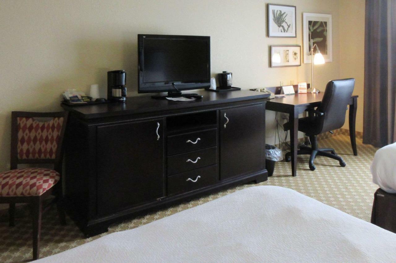Quality Inn & Suites Alexandria Exteriör bild