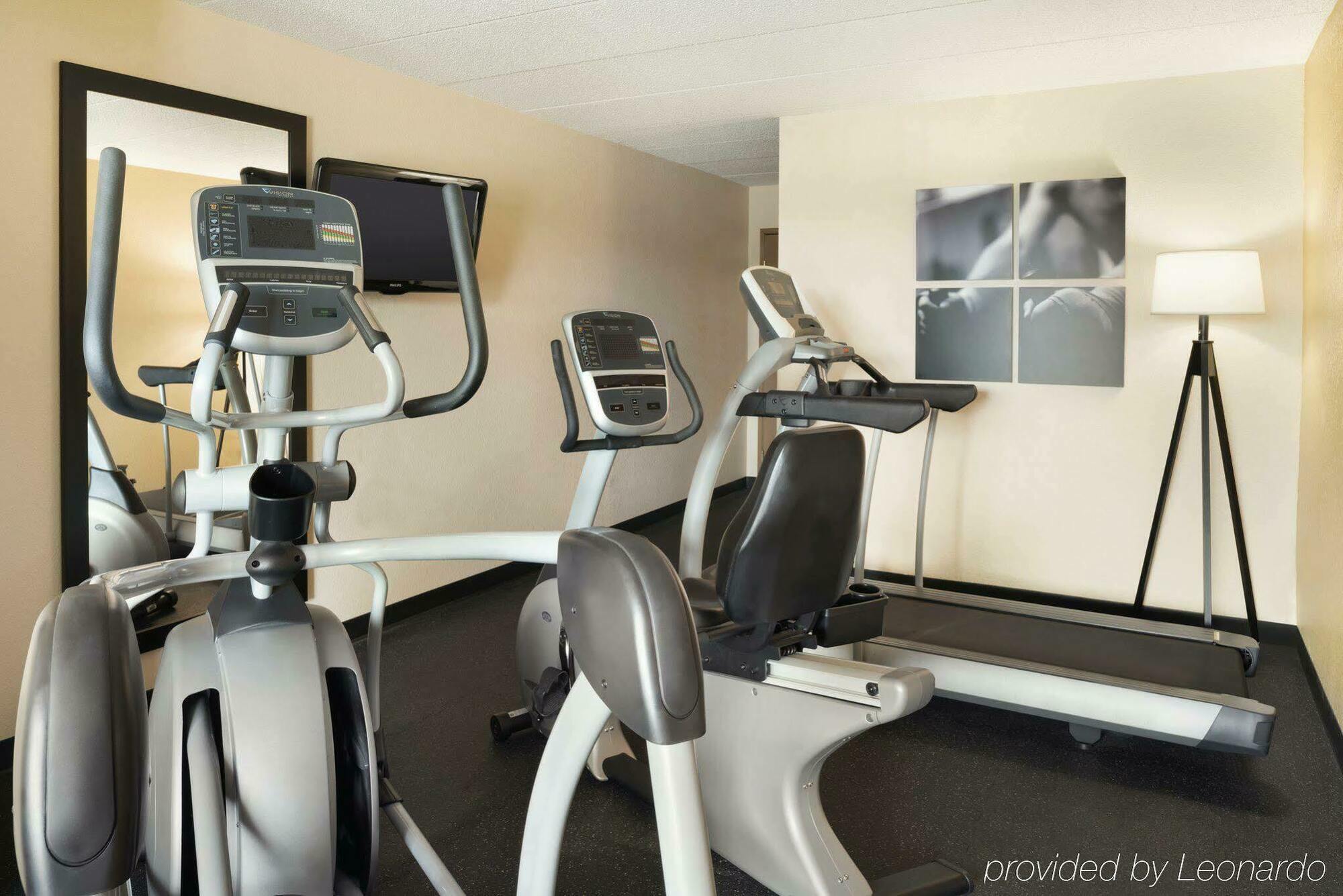 Quality Inn & Suites Alexandria Exteriör bild